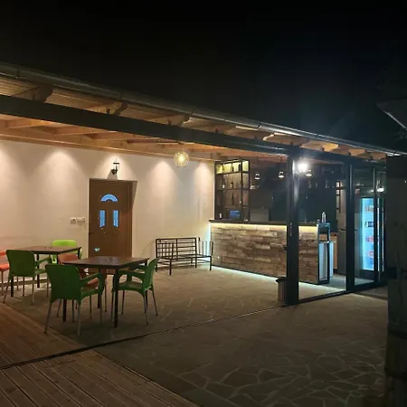 B Vishe Hostel Gjirokastër