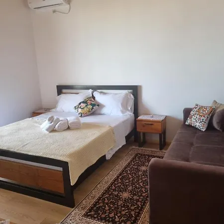 B Vishe * Gjirokastër